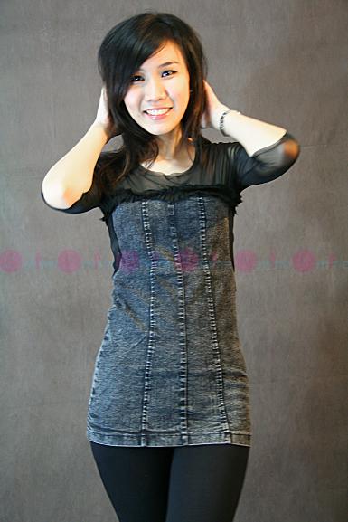 (สินค้าหมดจ้า) มินิเดรสผ้ายืดยีนส์ฟอกสีดำ แต่งด้วยผ้าซีทรูช่วงบน